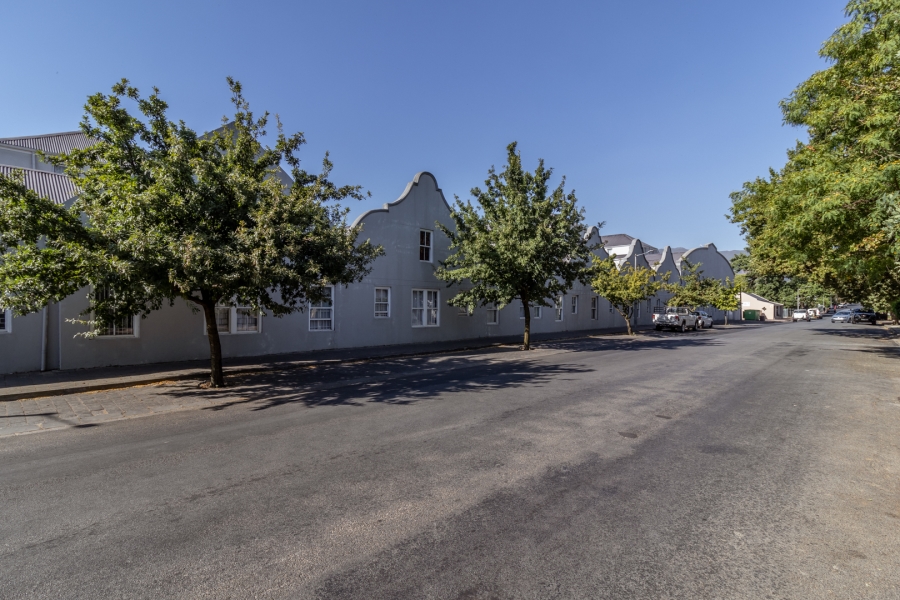 1 Bedroom Property for Sale in Wellington Central Western Cape